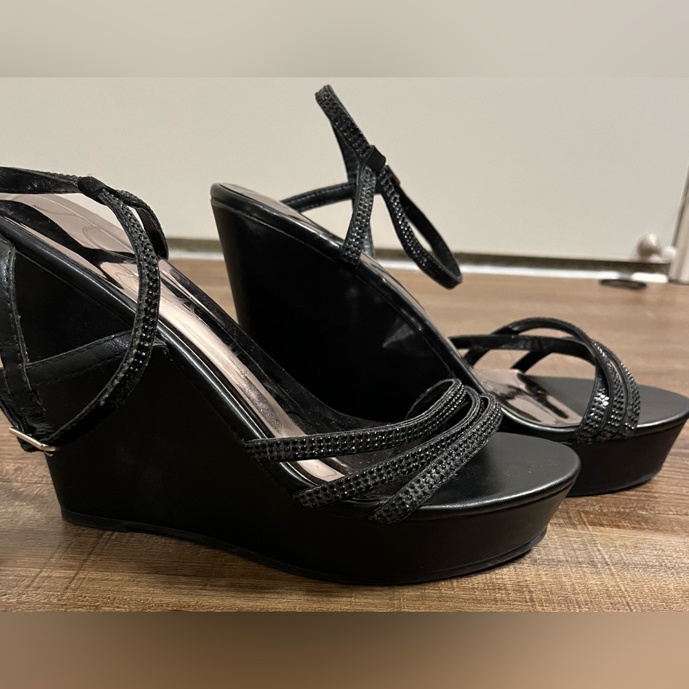 NWOT Sugar Wedge Heels